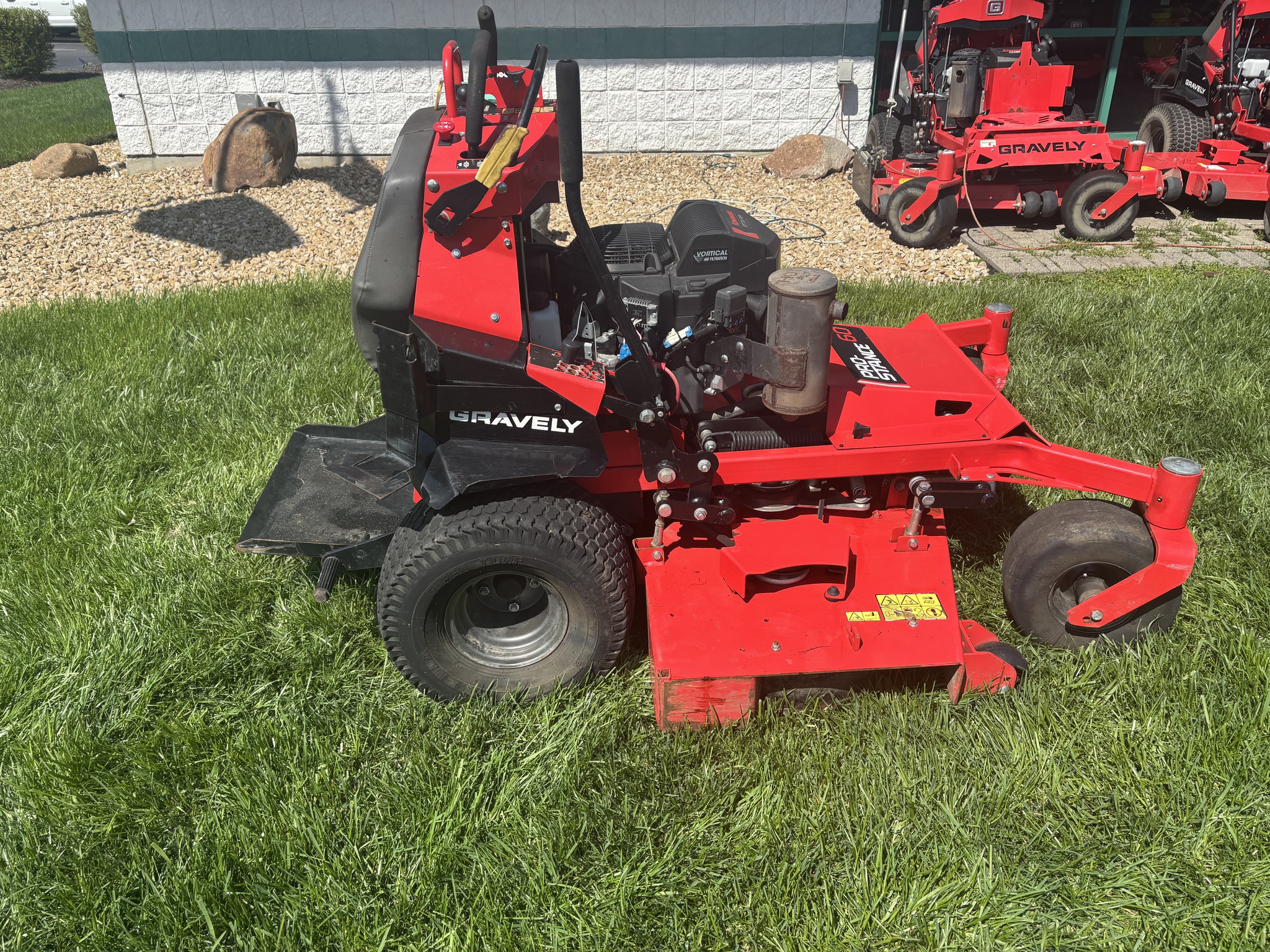 Used 2023 Gravely PS60 EFI Stand On Mowers at Koenig Equipment in Lebanon, OH - PhotoXL5
