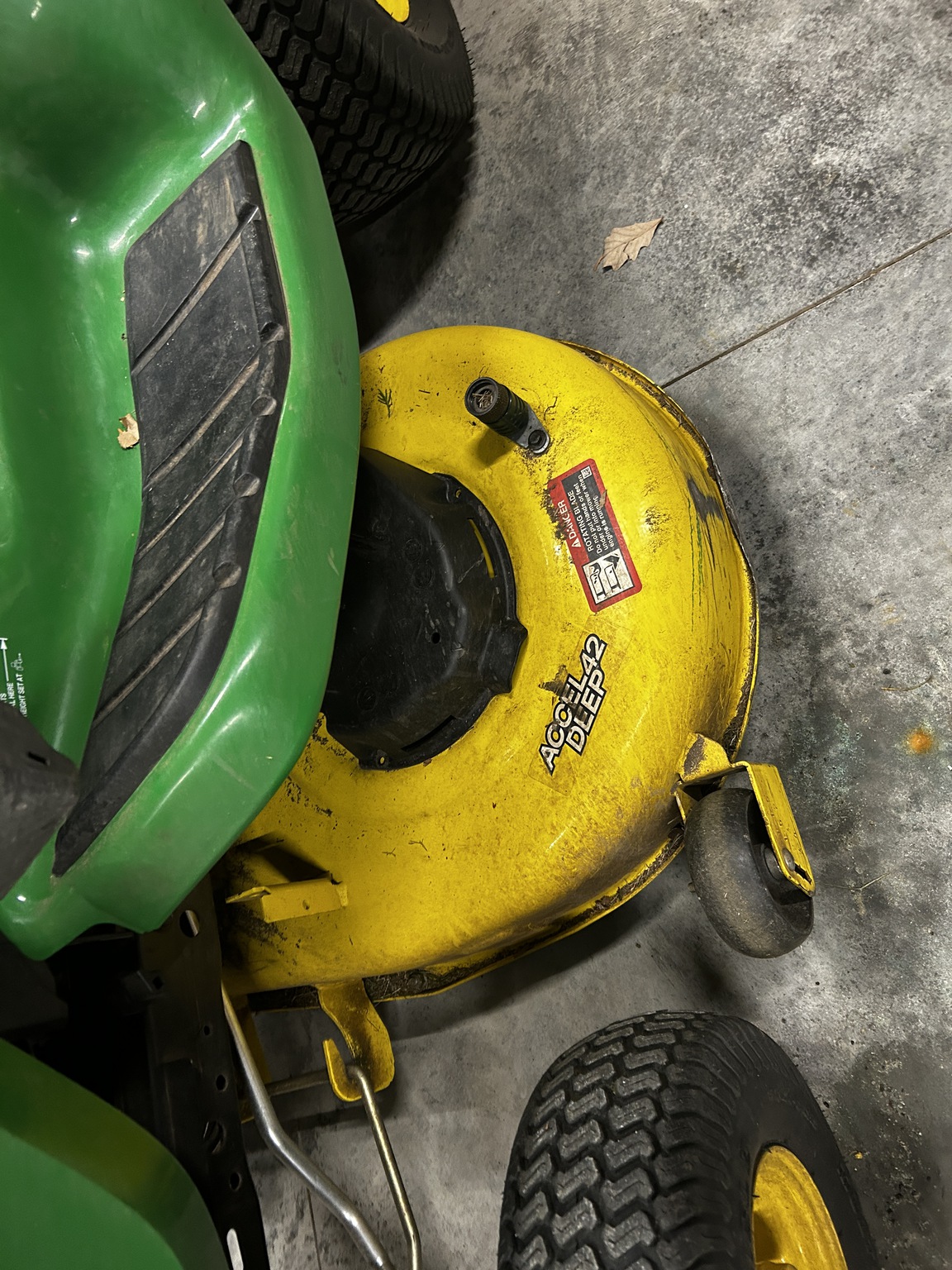 2021 John Deere X350 Image 8