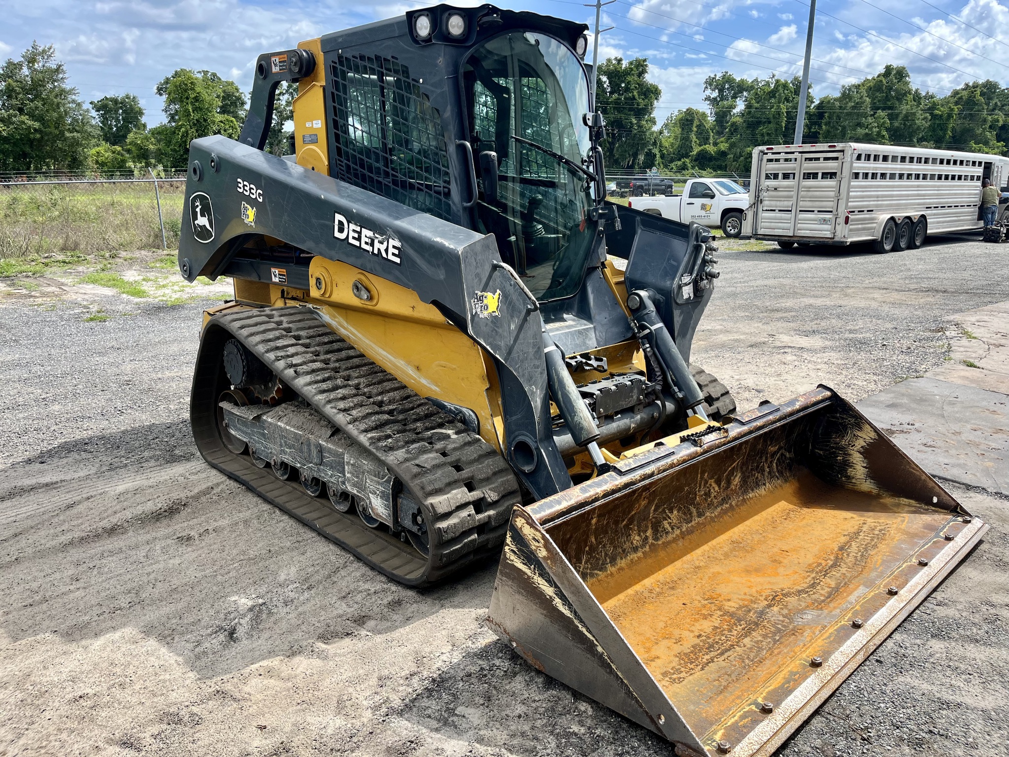 2023 John Deere 333G Image 1