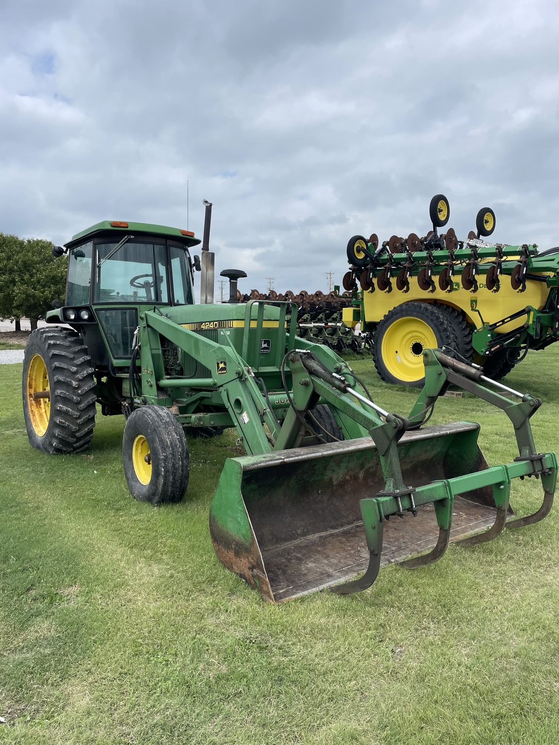 1979 John Deere 4240 Image 3