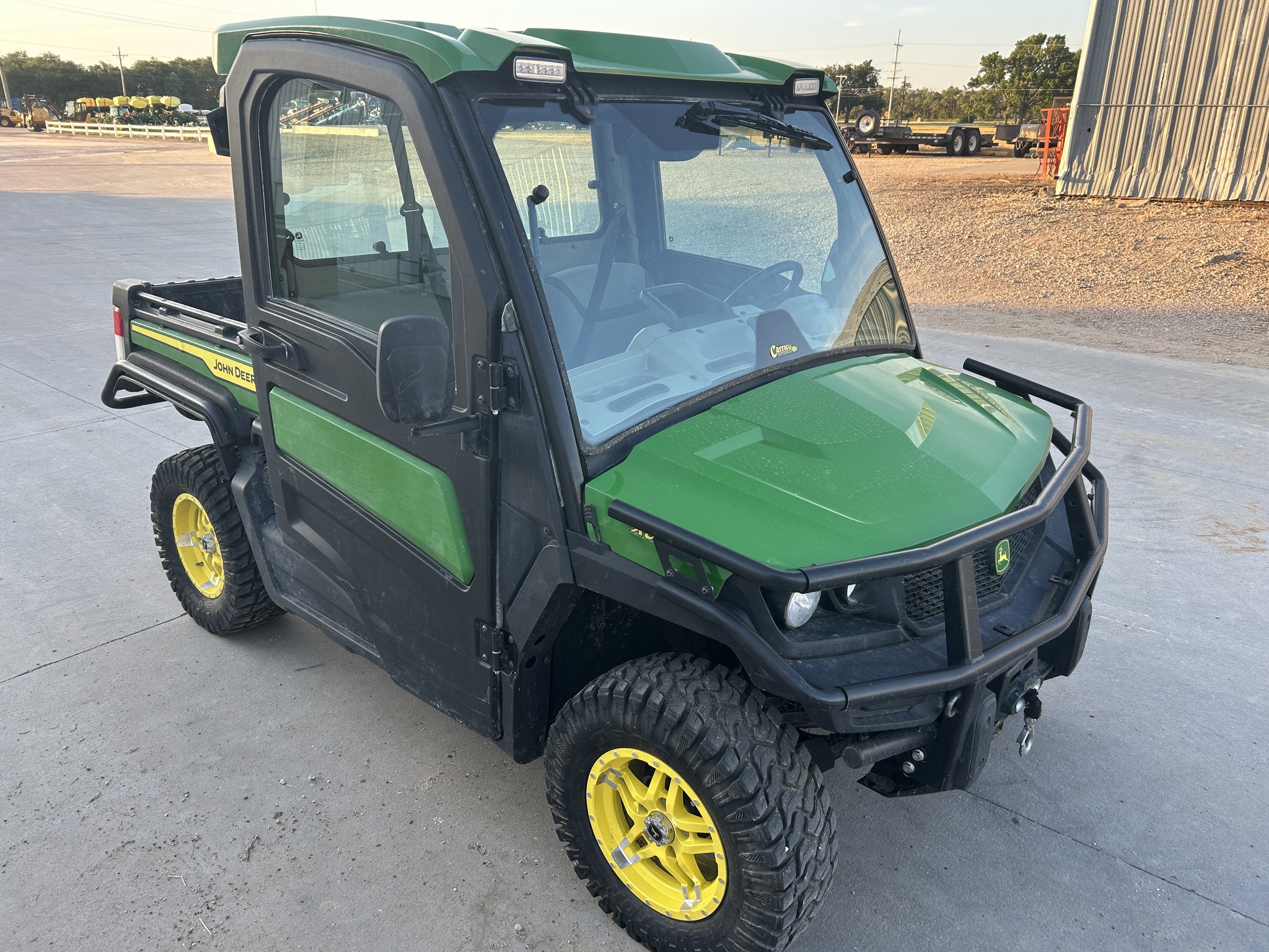 2024 John Deere XUV 835R Image 2