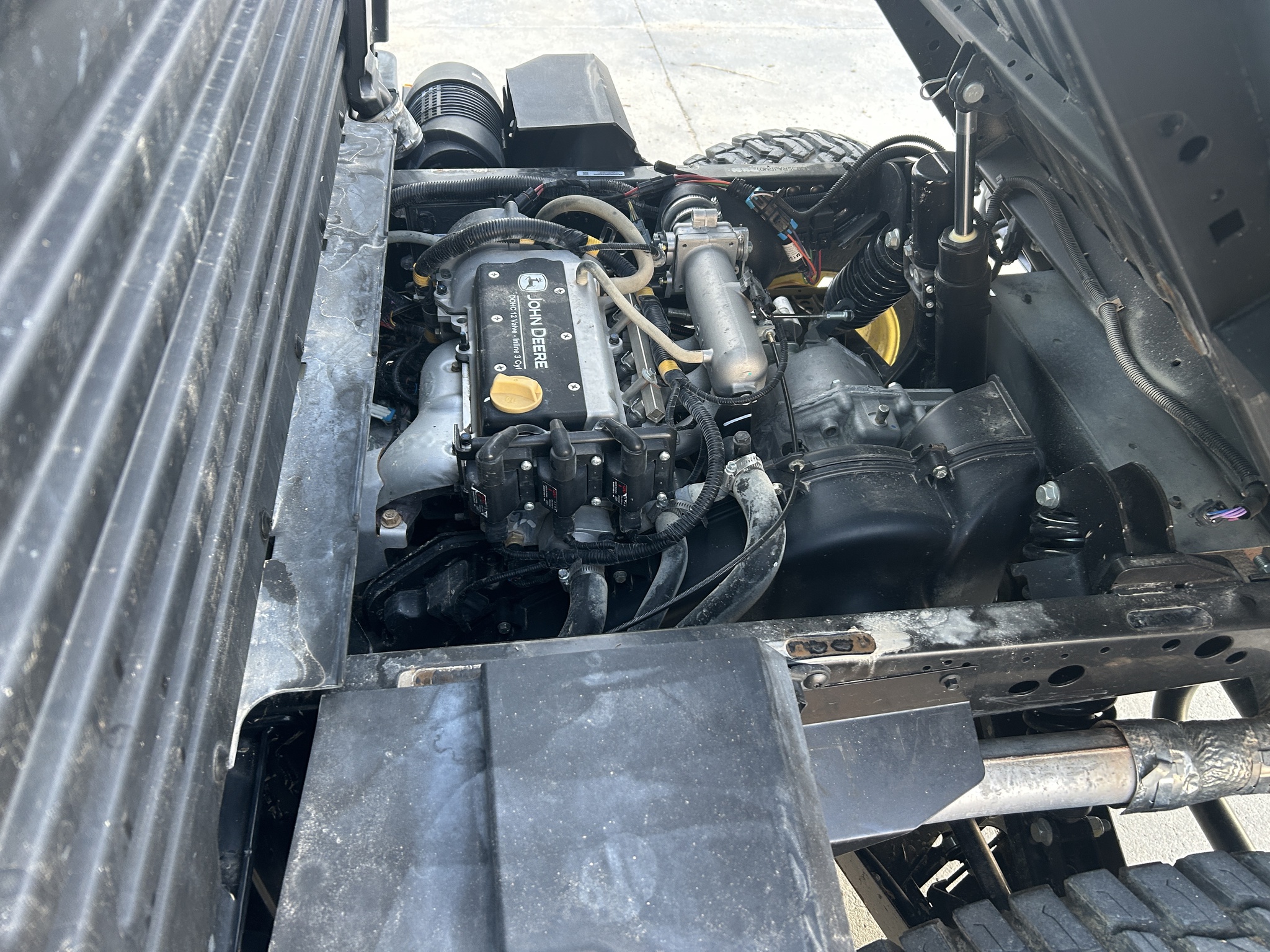 2024 John Deere XUV 835R Image 7