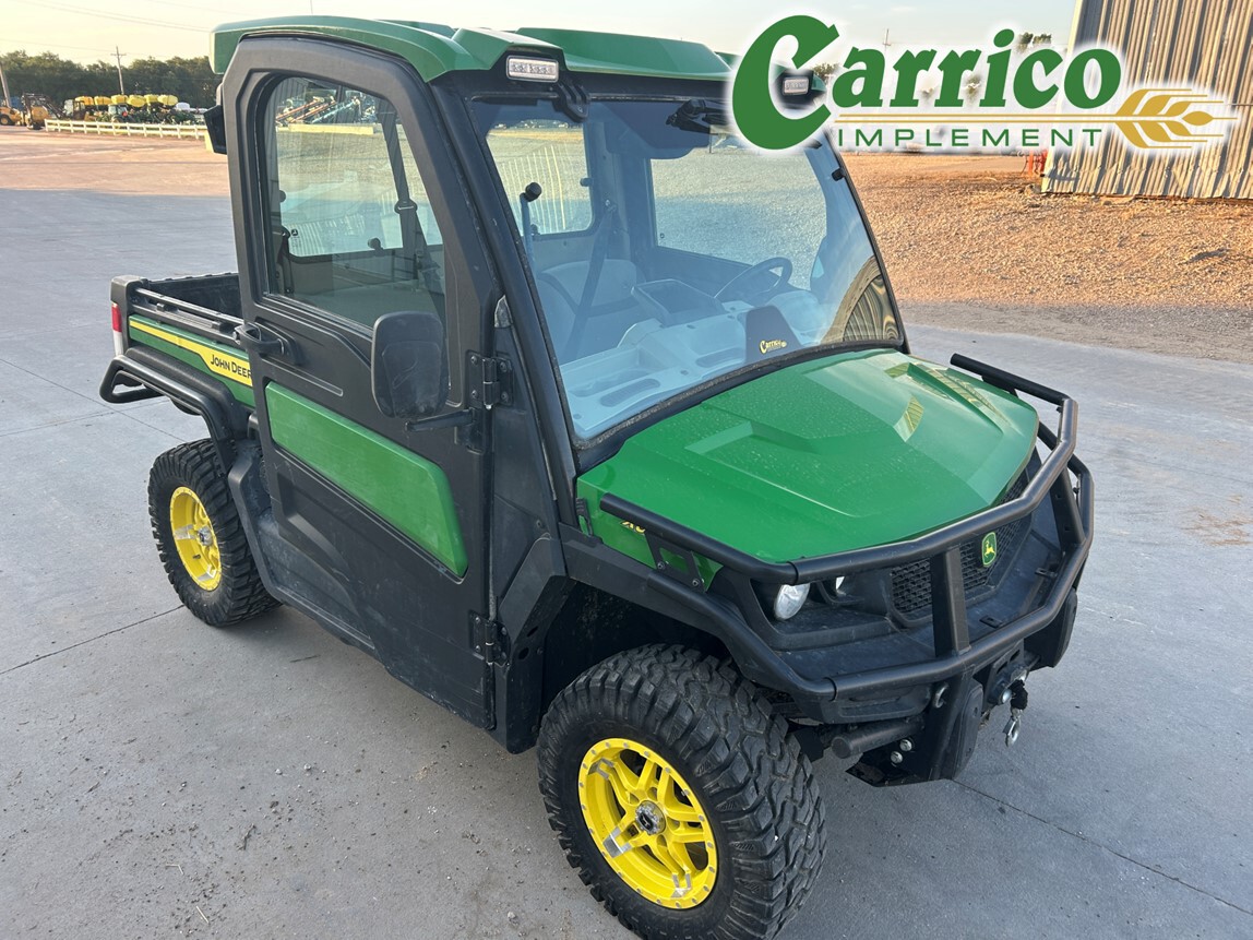 2024 John Deere XUV 835R Image 1