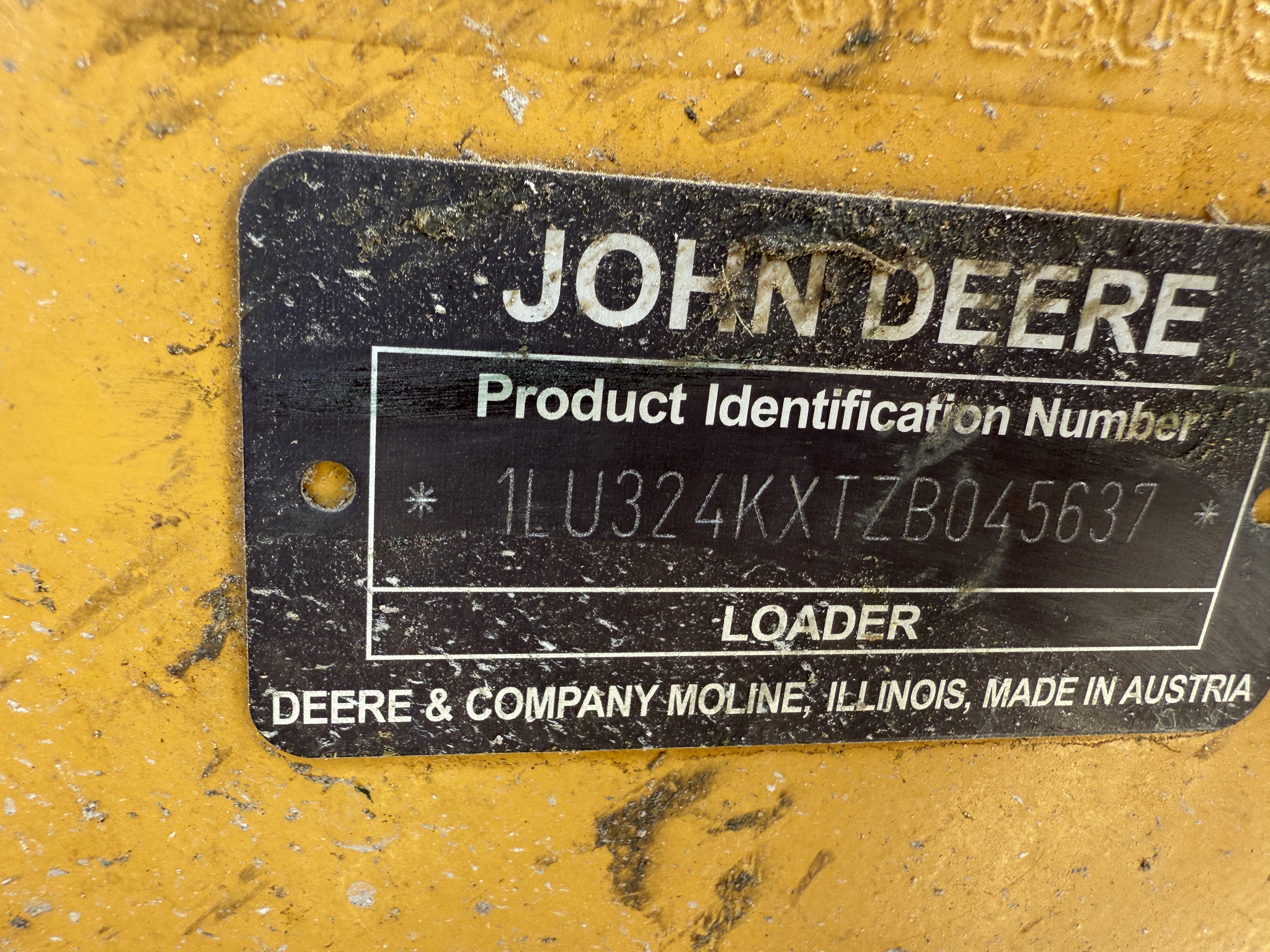 2017 John Deere 324K Image 12