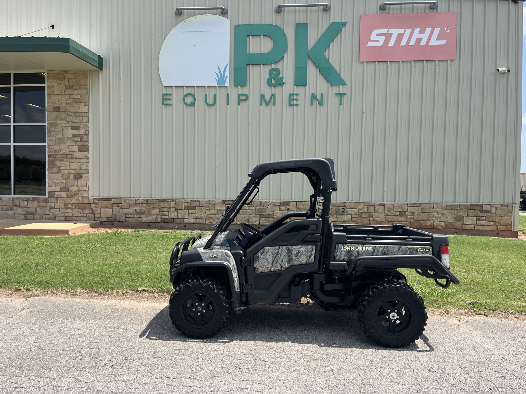 2015 John Deere XUV 825i Power Steering Image 1