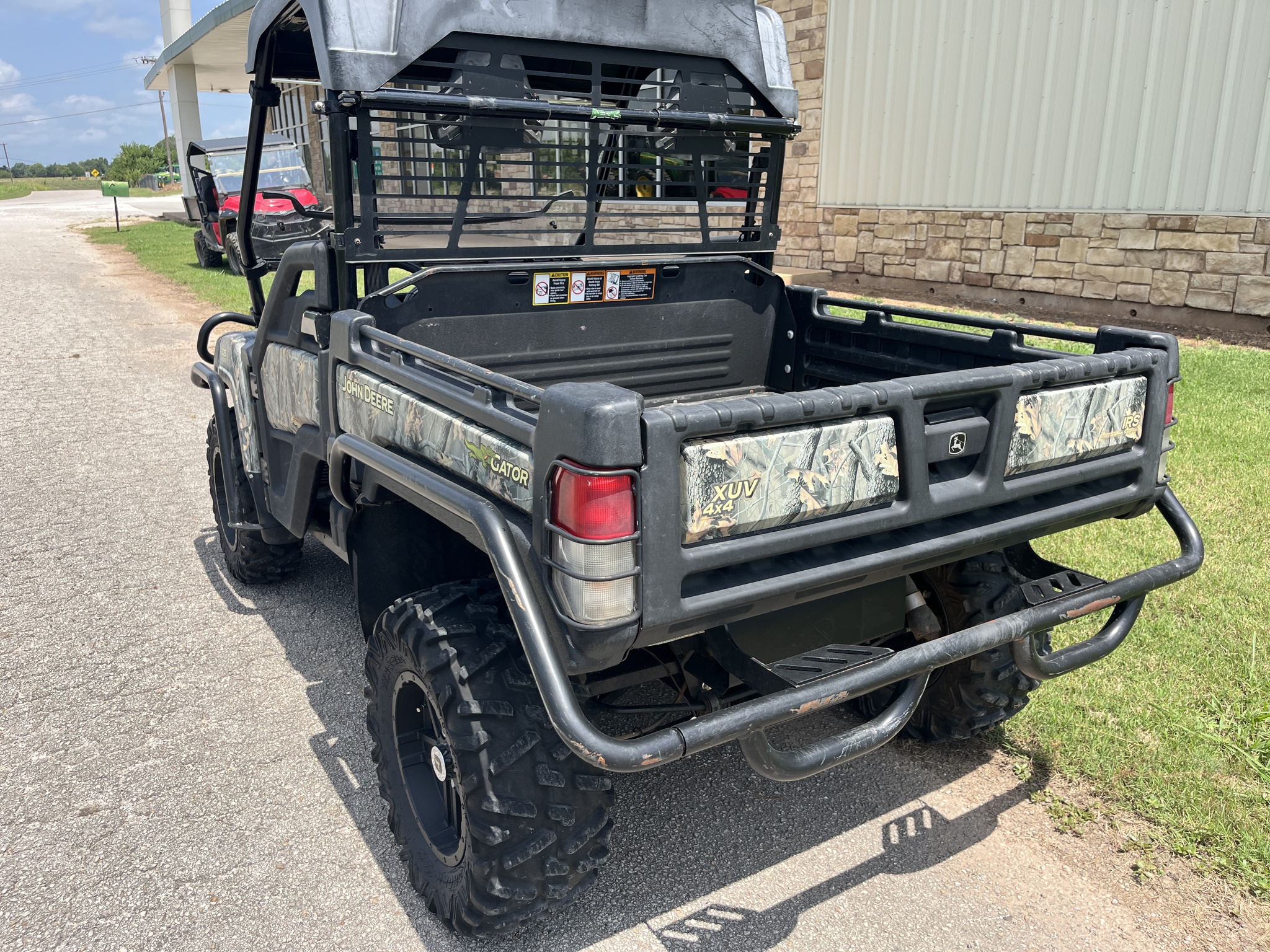 2015 John Deere XUV 825i Power Steering Image 3