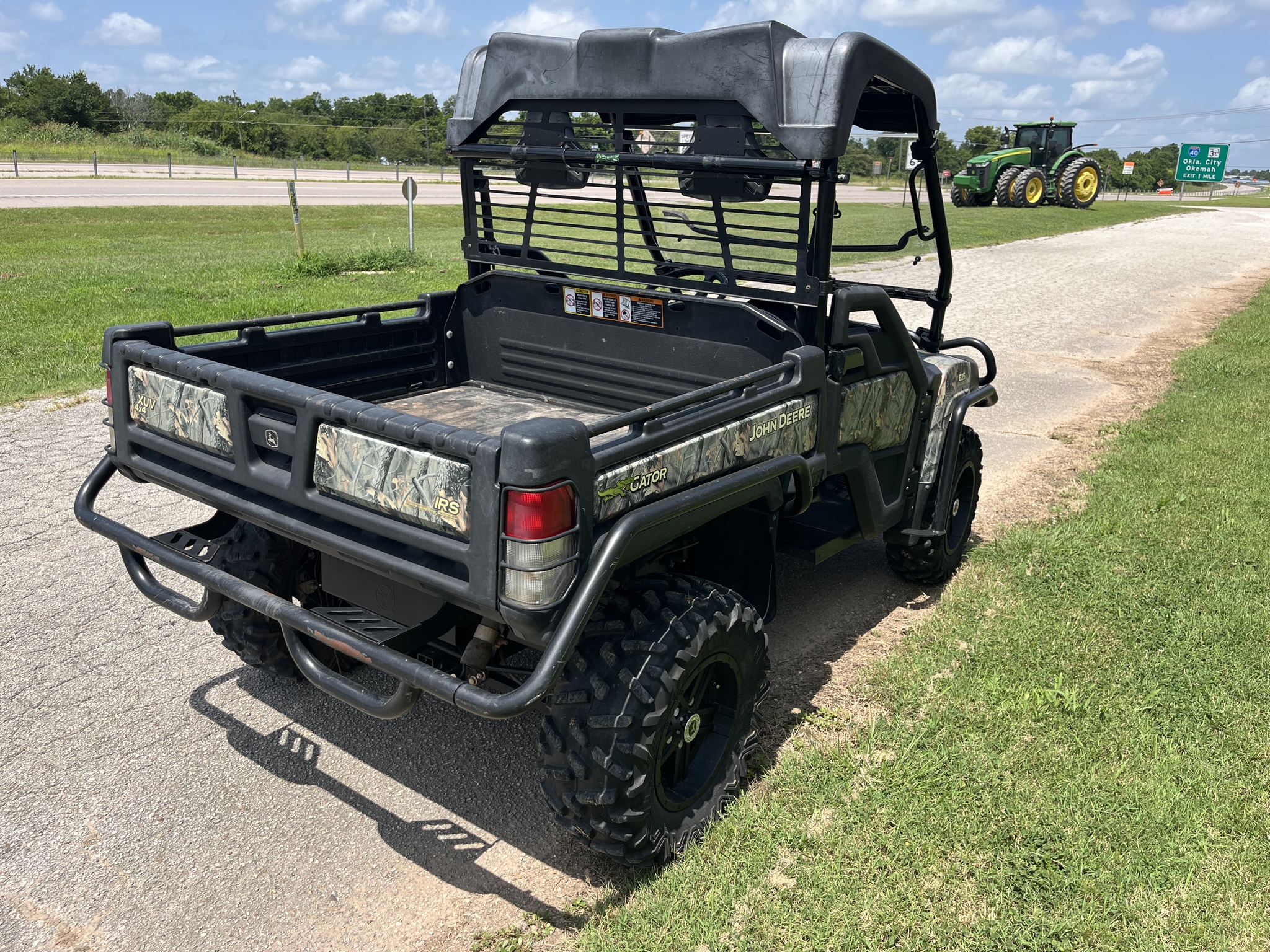 2015 John Deere XUV 825i Power Steering Image 6