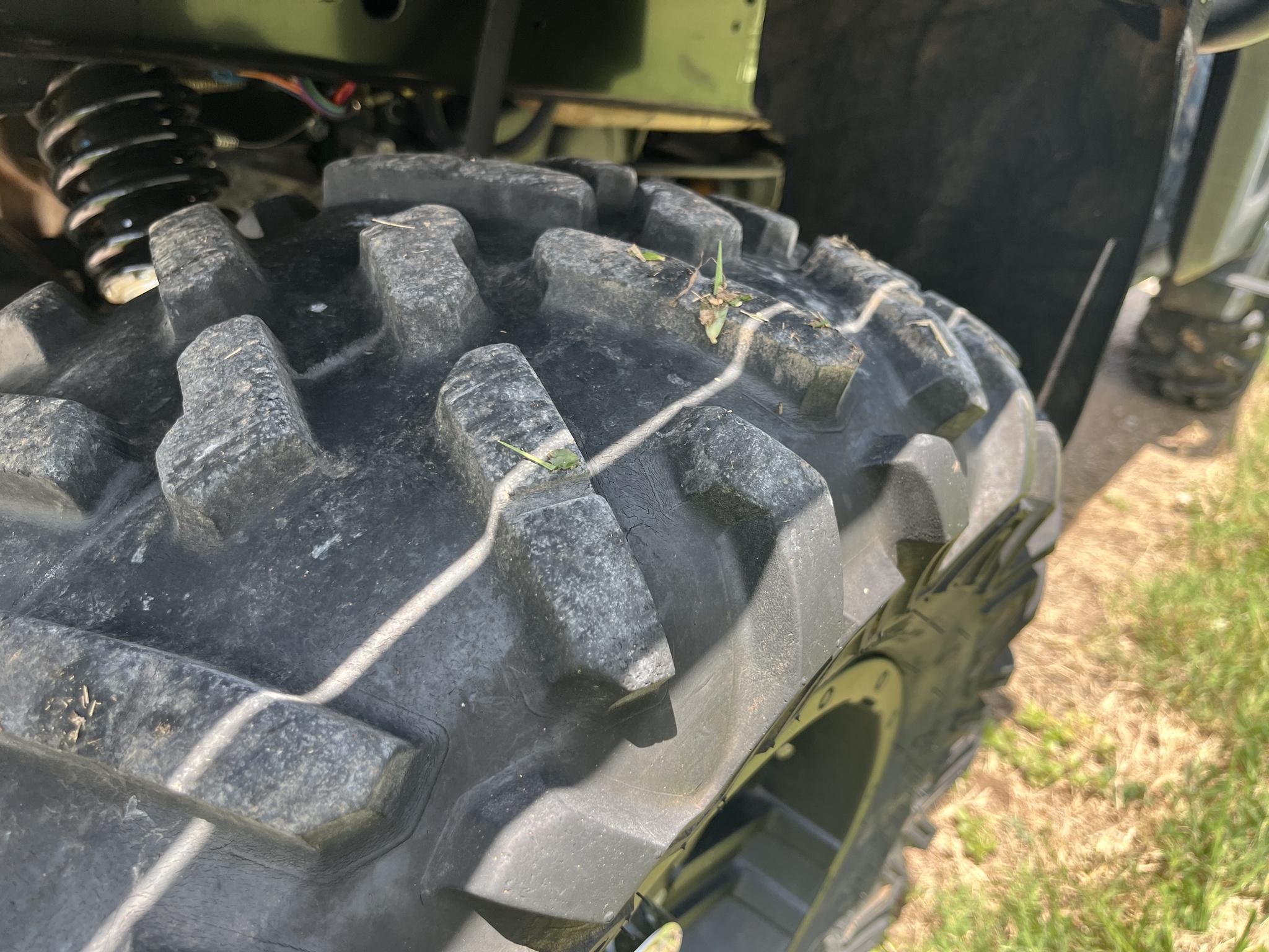 2015 John Deere XUV 825i Power Steering Image 11