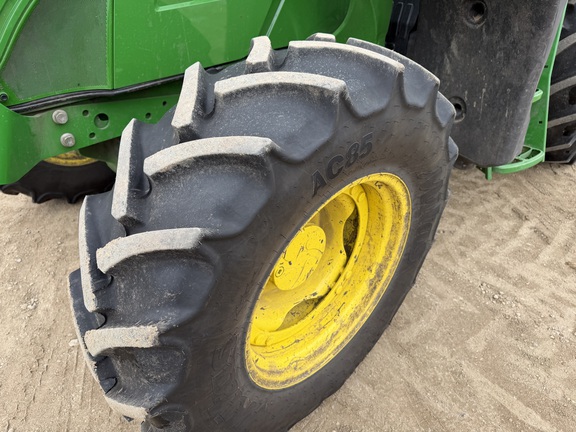 2025 John Deere 6R 140 - Photo10