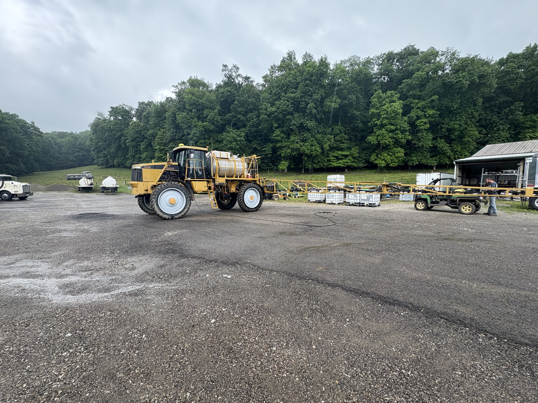 2005 Agco 1274C Image 2