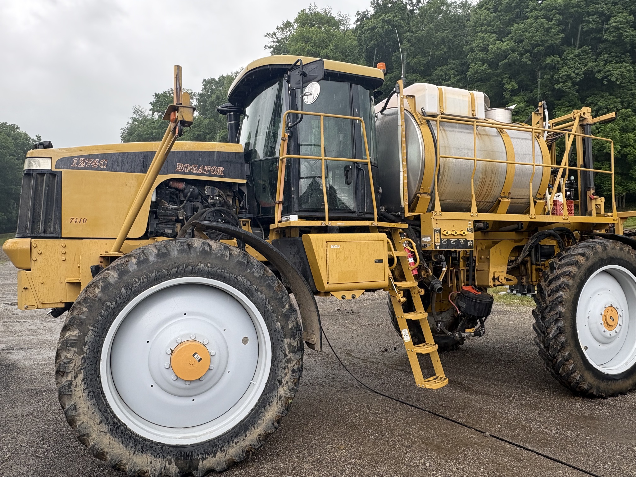 2005 Agco 1274C Image 1
