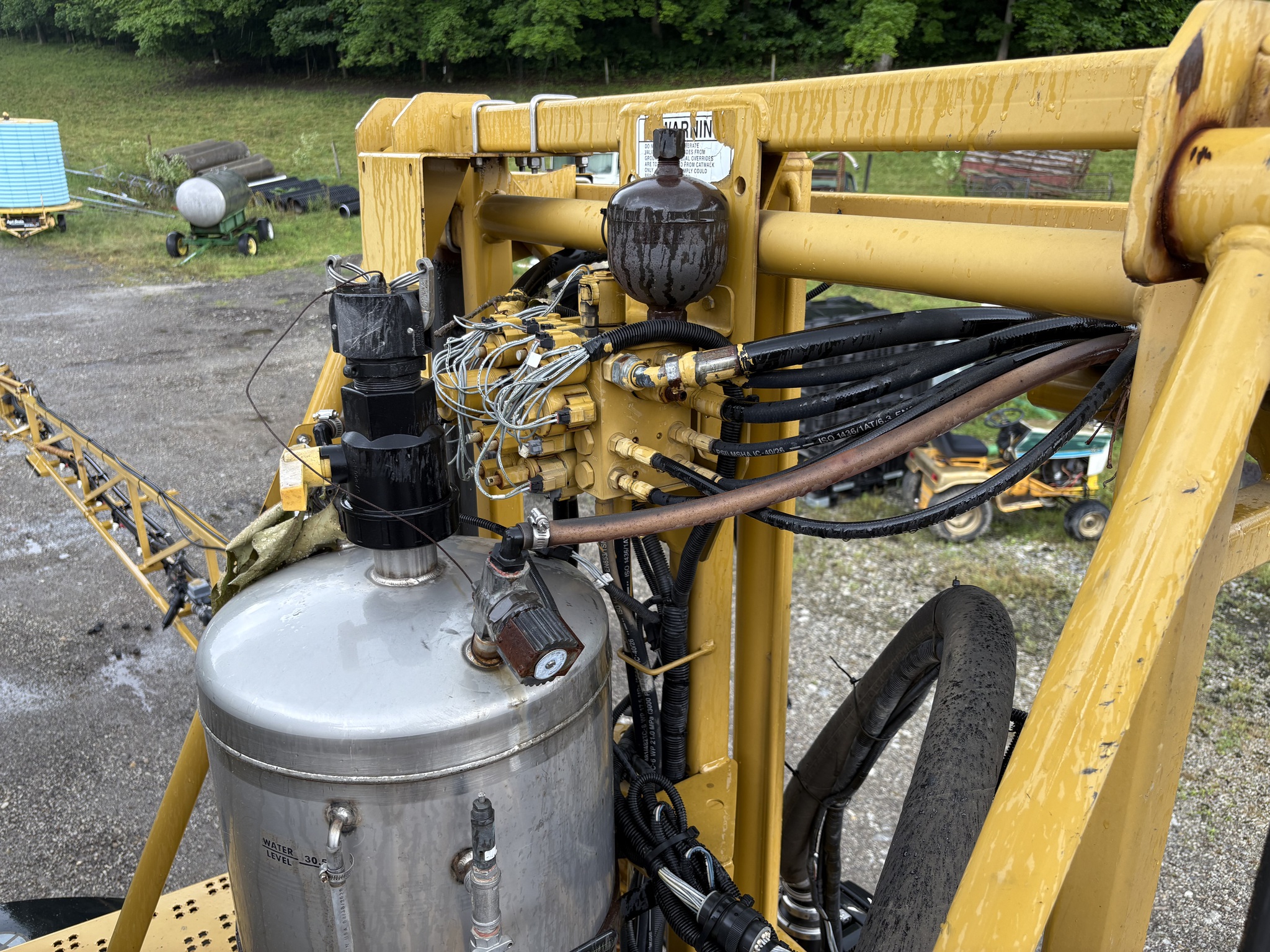 2005 Agco 1274C Image 32