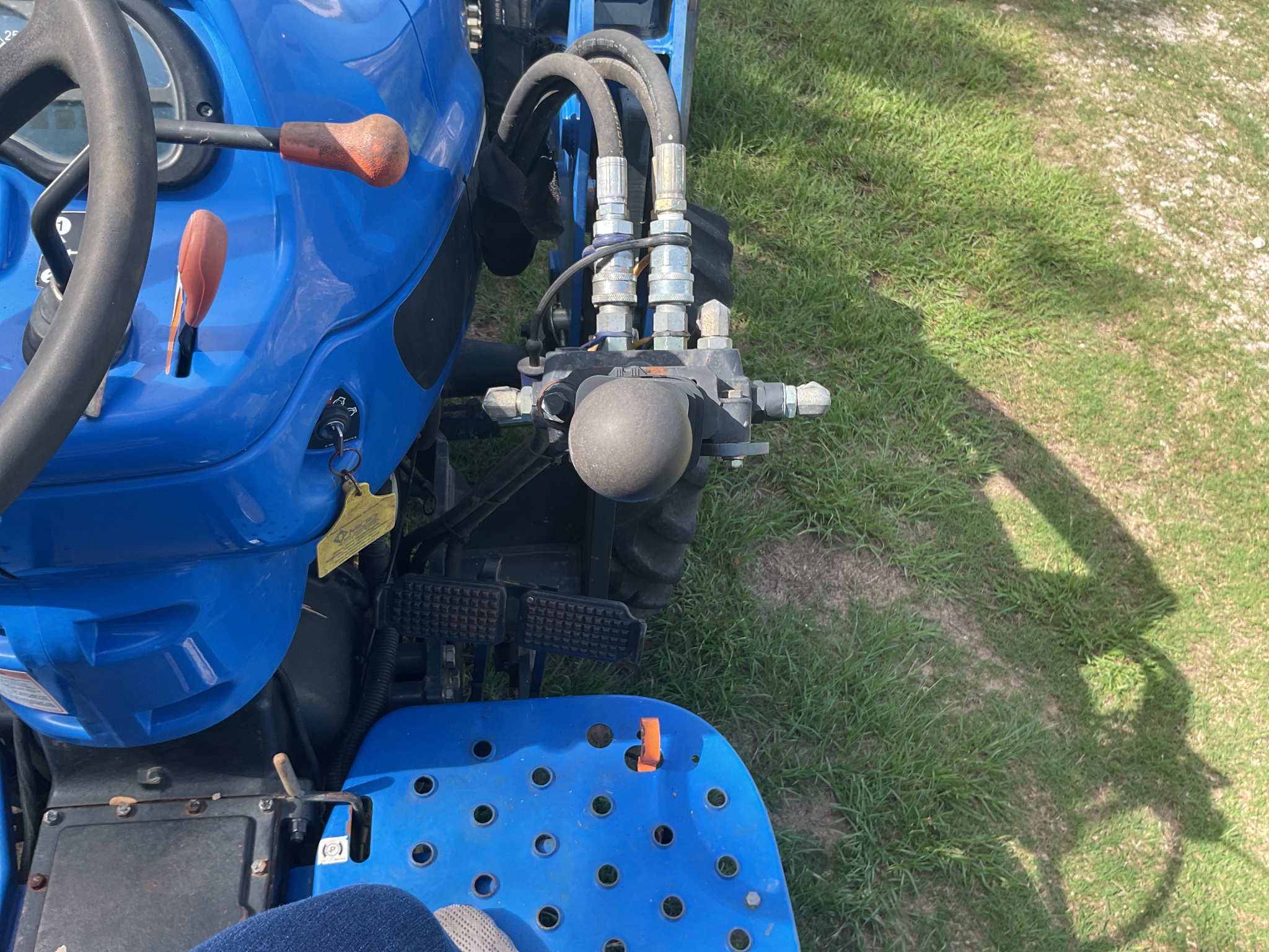 2007 New Holland TC40A Image 9