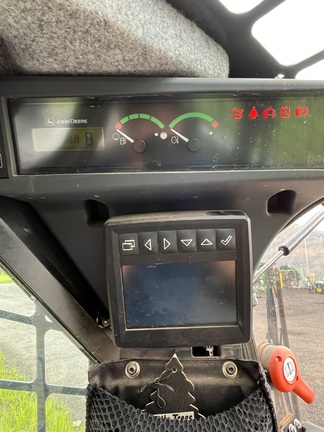 2023 John Deere 331G Photo 7