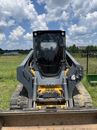 2023 John Deere 331G Photo 2