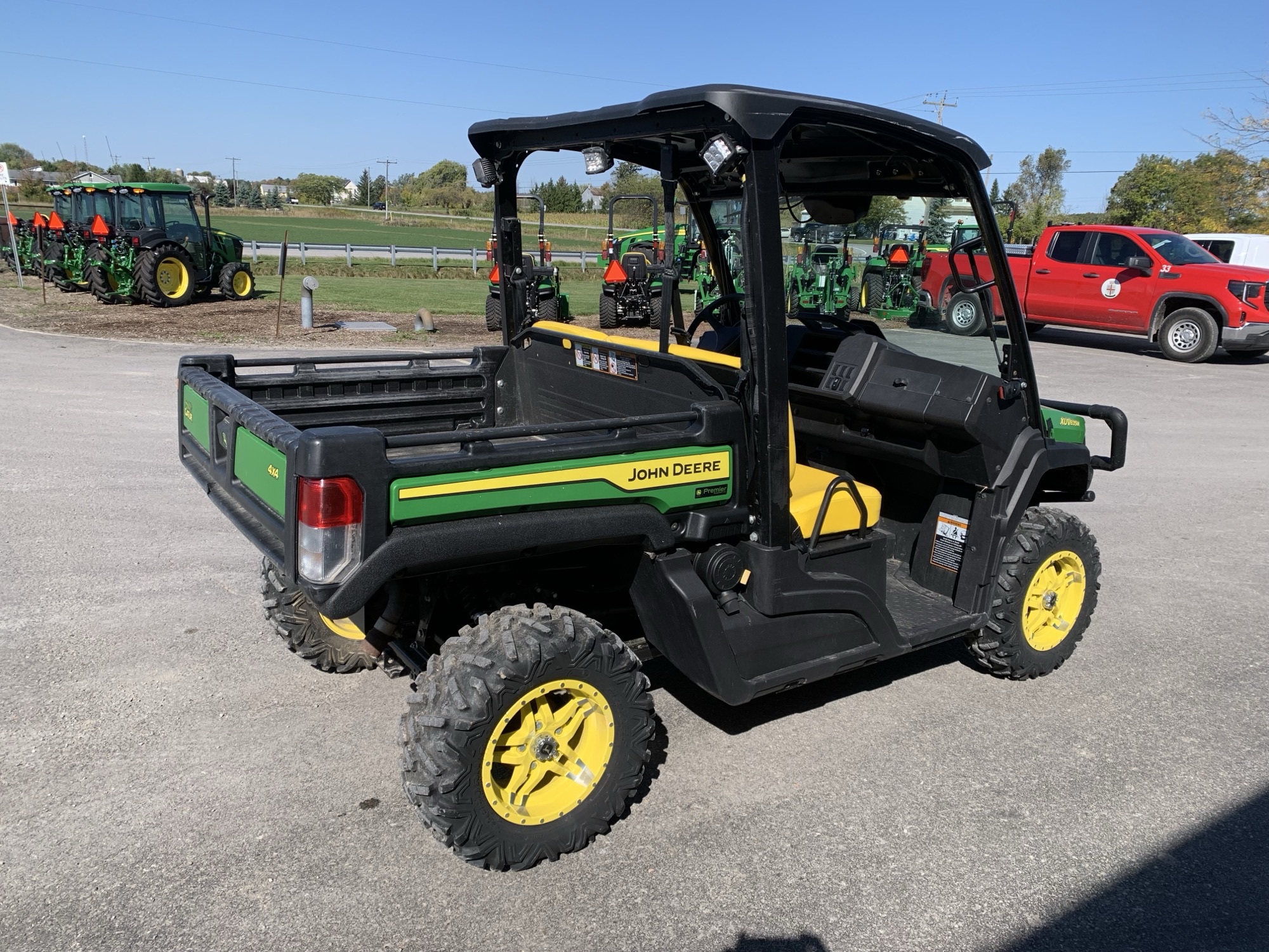 2022 John Deere XUV 835M Image 6
