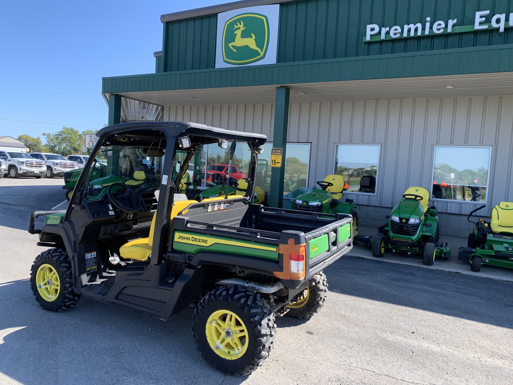 2022 John Deere XUV 835M Image 8