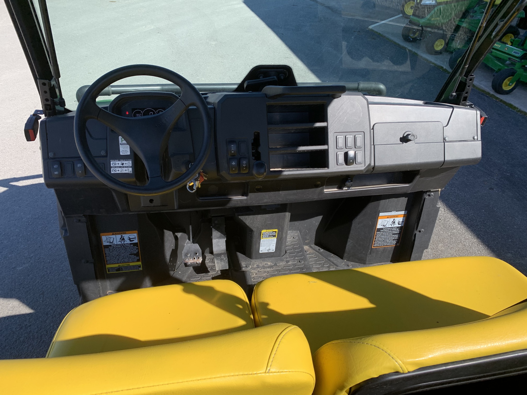 2022 John Deere XUV 835M Image 9