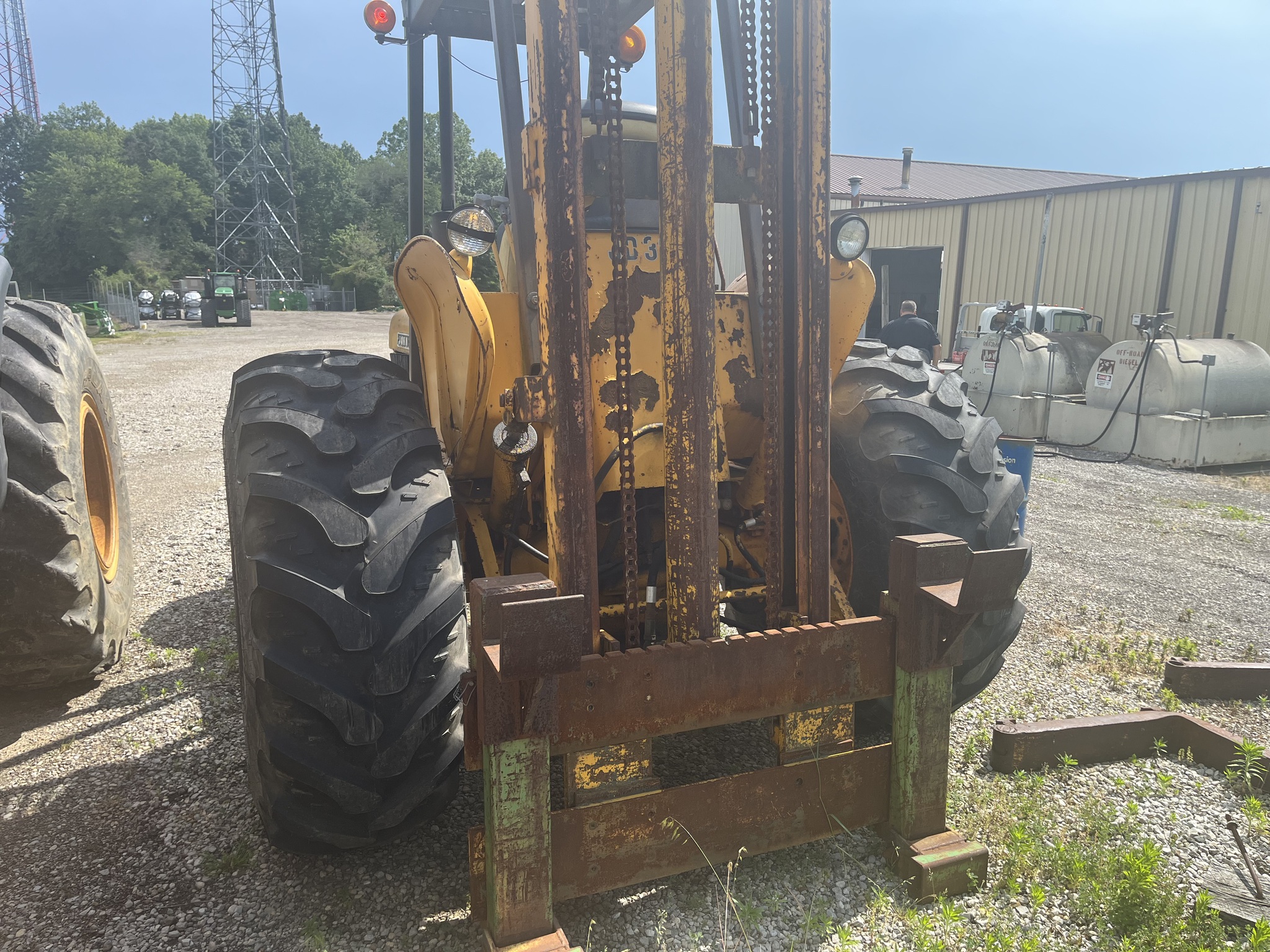 1972 John Deere 390D Image 1
