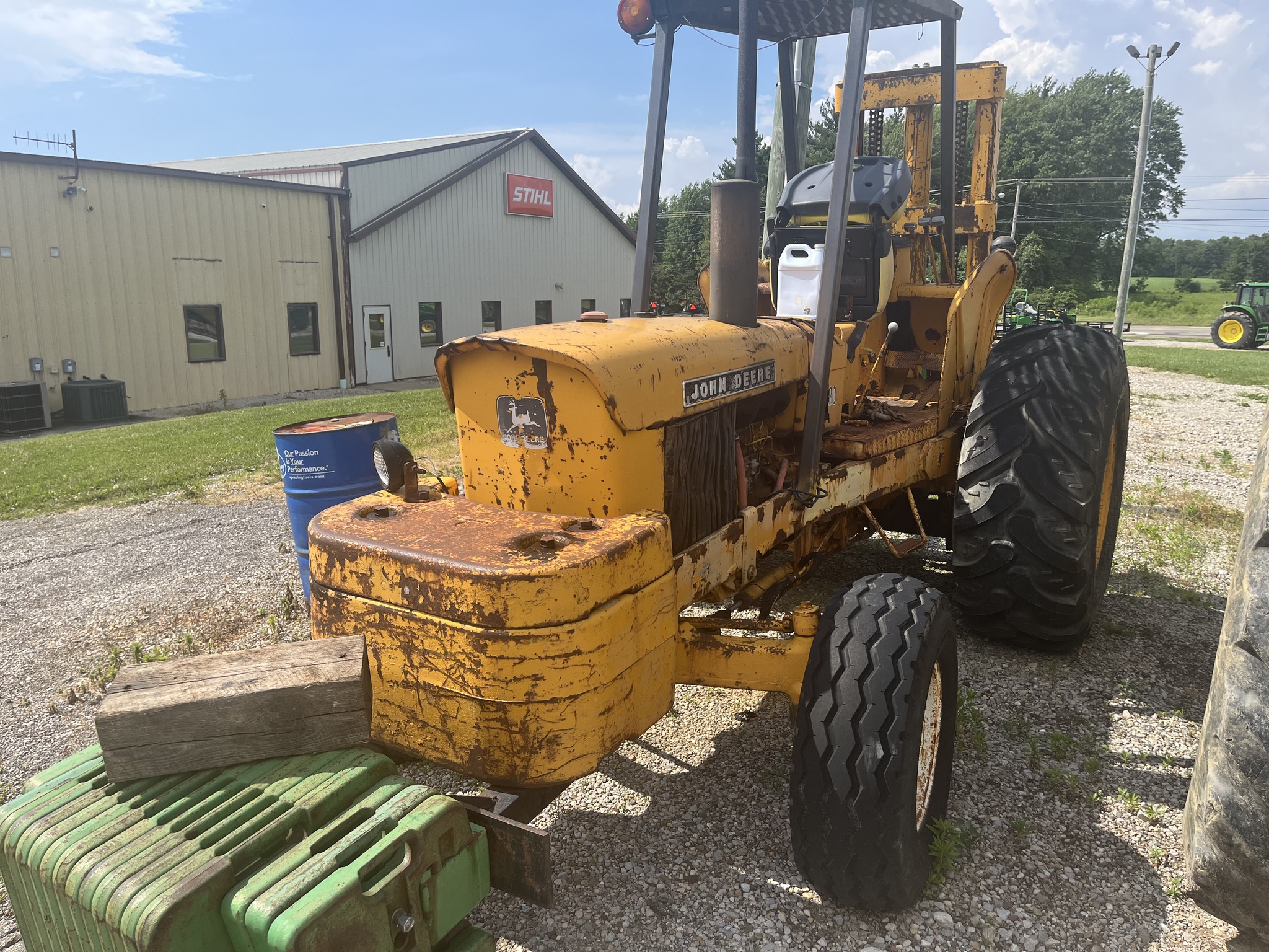 1972 John Deere 390D Image 2