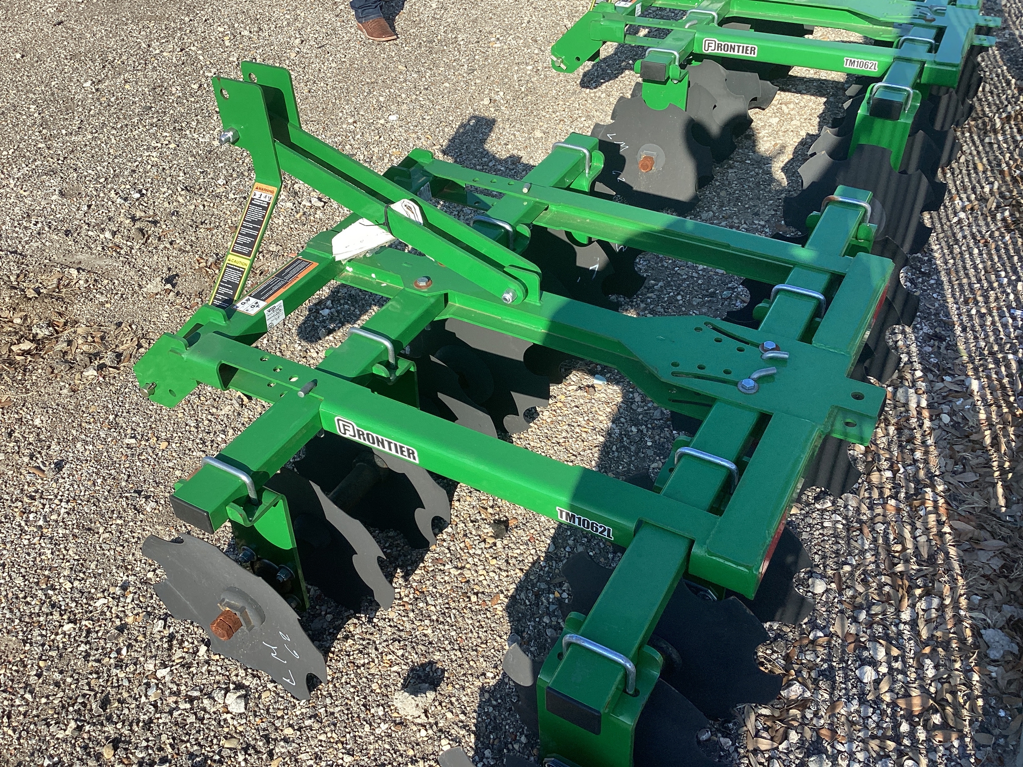 2023 Frontier TM1062L Image 6