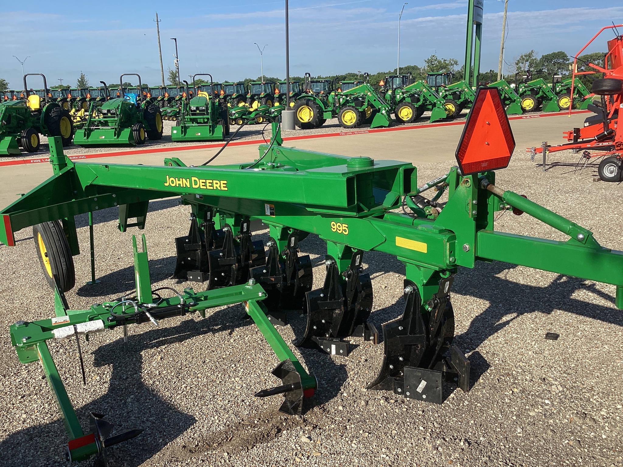 2024 John Deere 995 Image 4