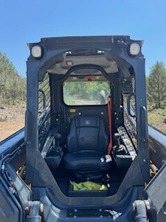 2024 John Deere 324G Image 9