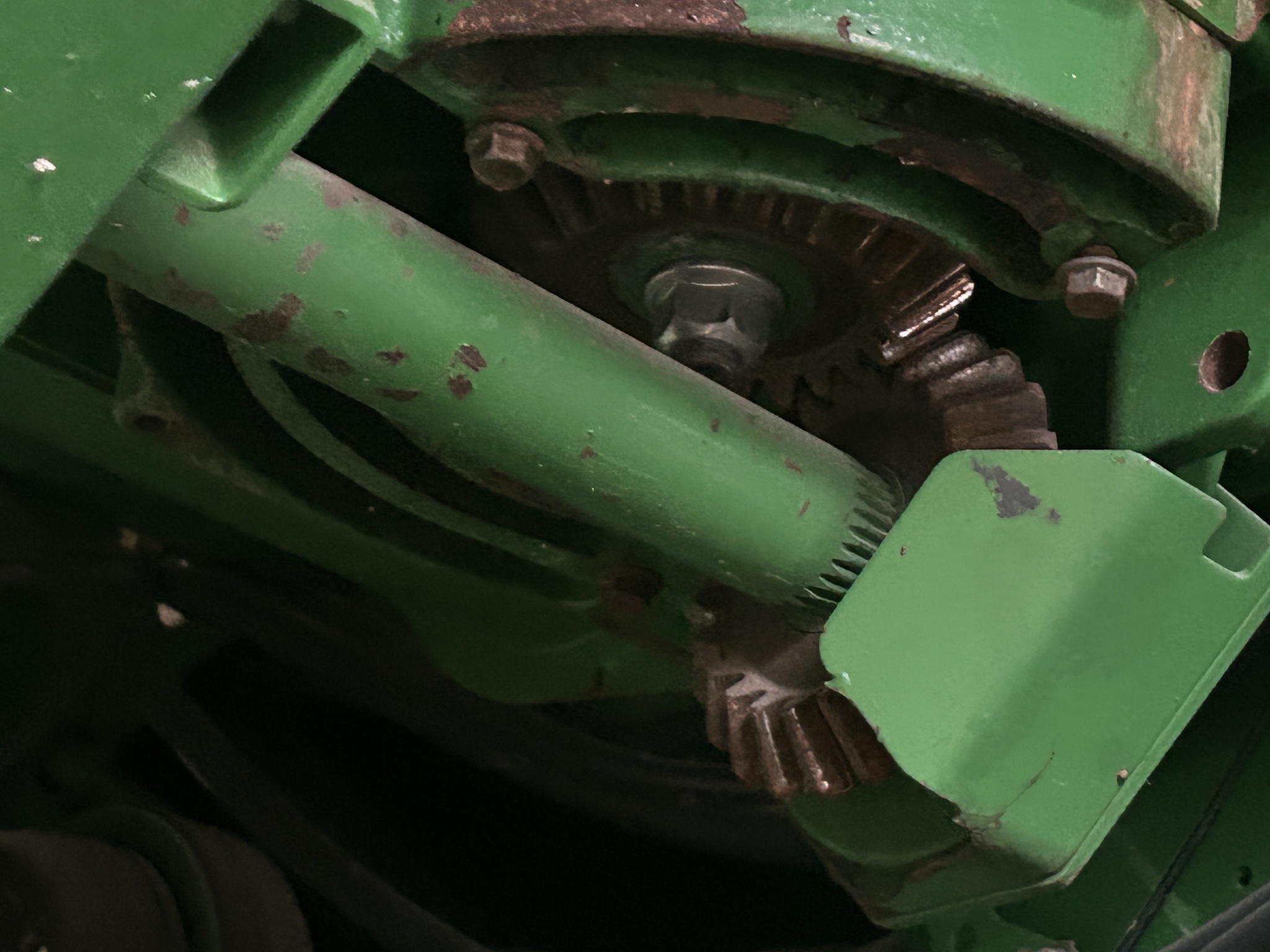 2014 John Deere S670 Image 2