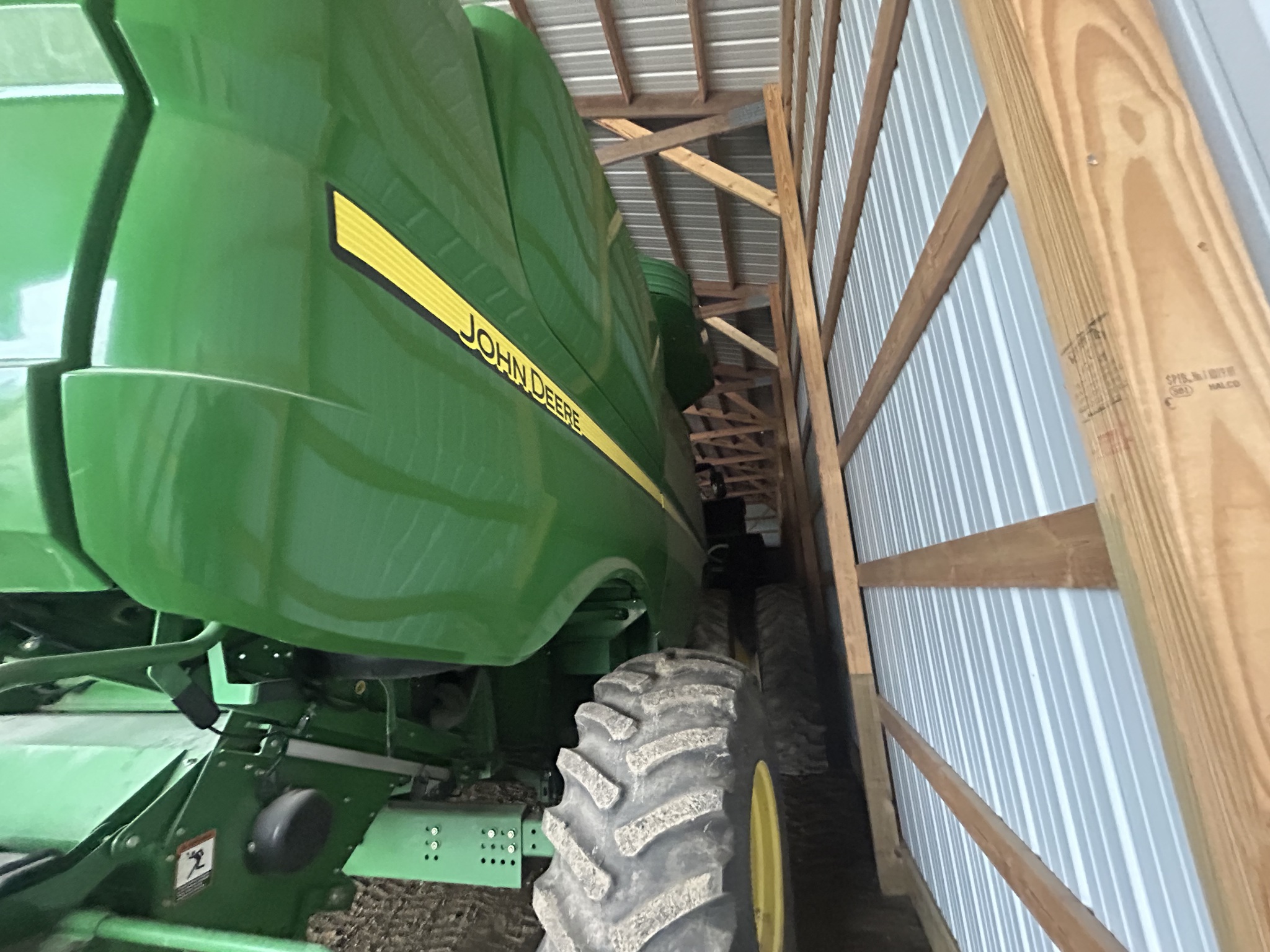 2014 John Deere S670 Image 11