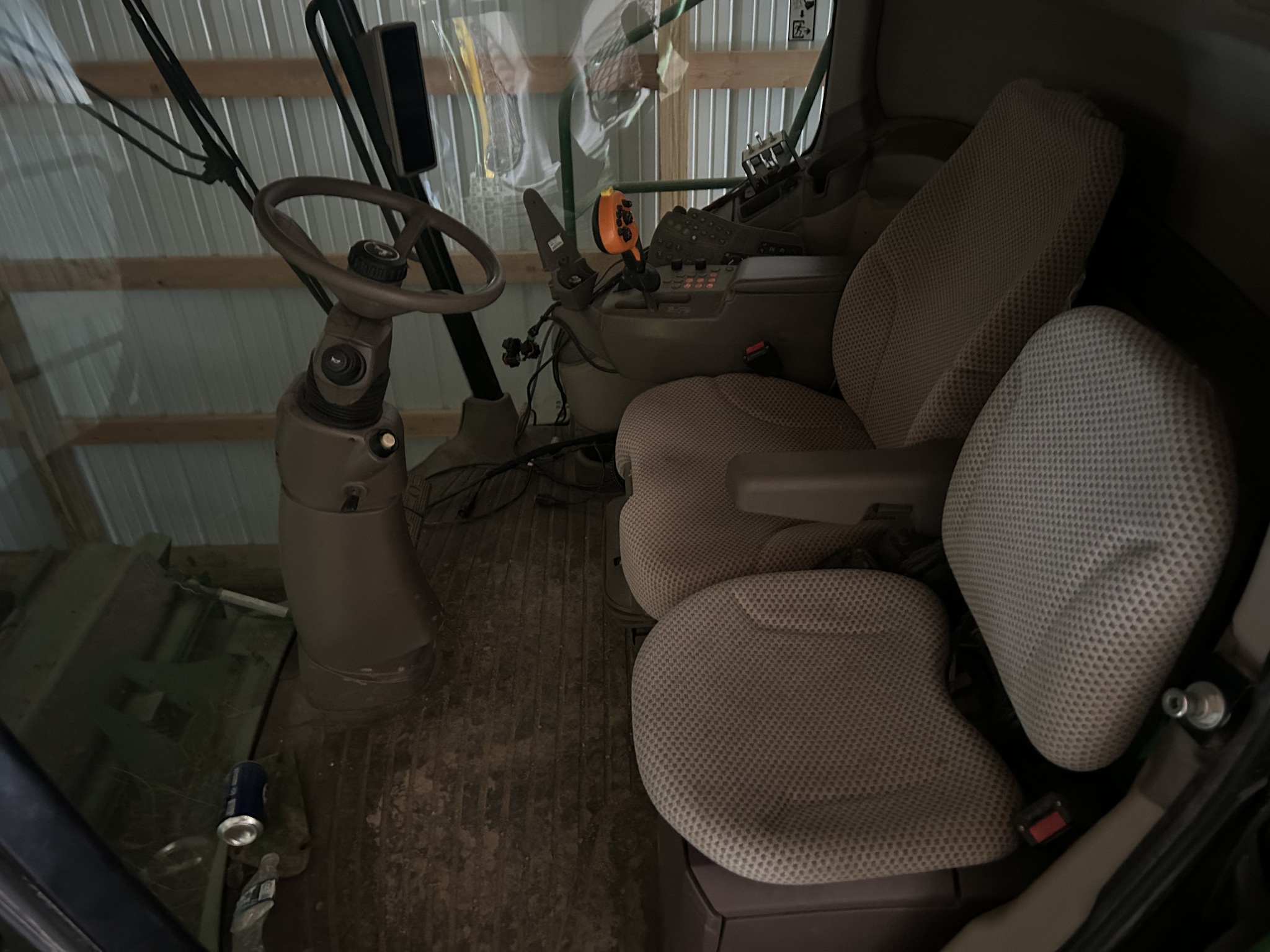 2014 John Deere S670 Image 12