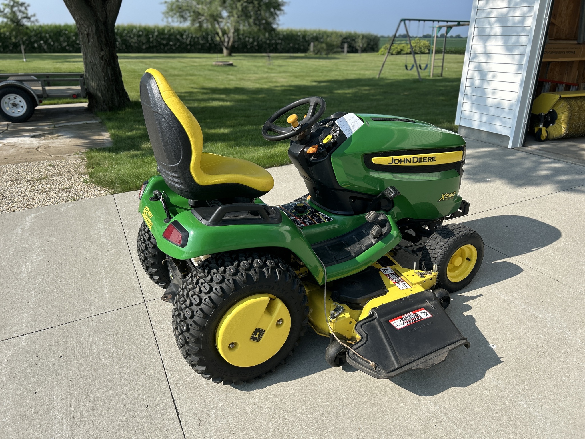 2011 John Deere X540 Image 3