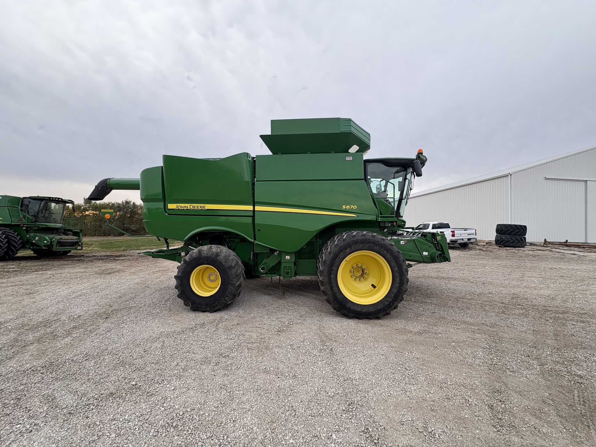  2015 John Deere S670 at Heritage Tractor in Kewanee, IL
