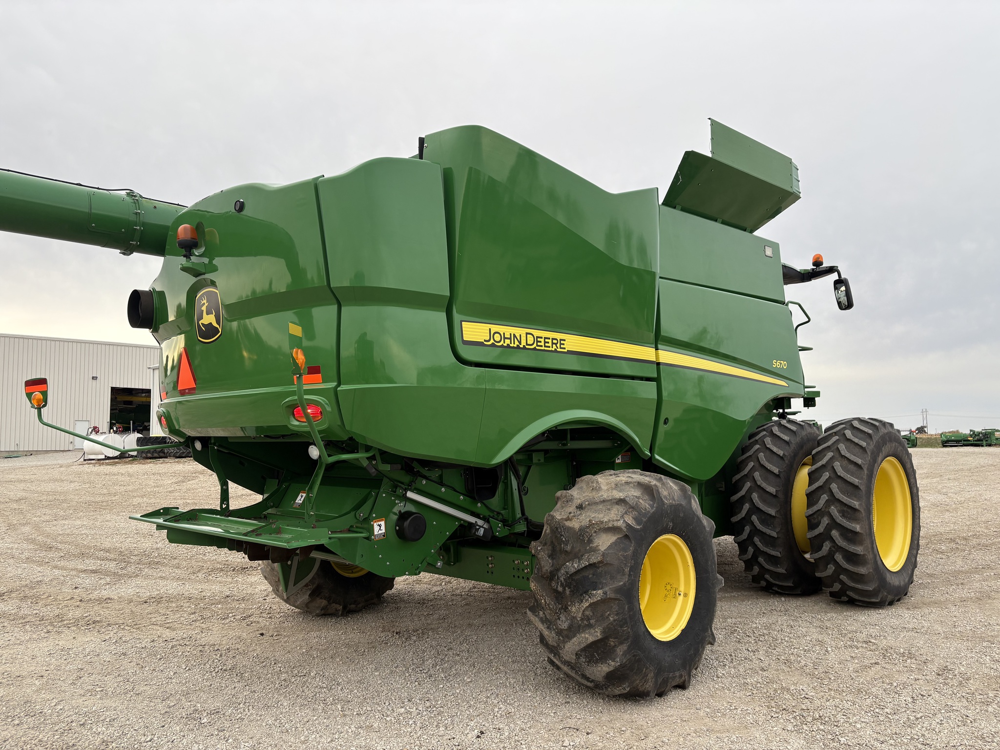  2015 John Deere S670 at Heritage Tractor in Kewanee, IL