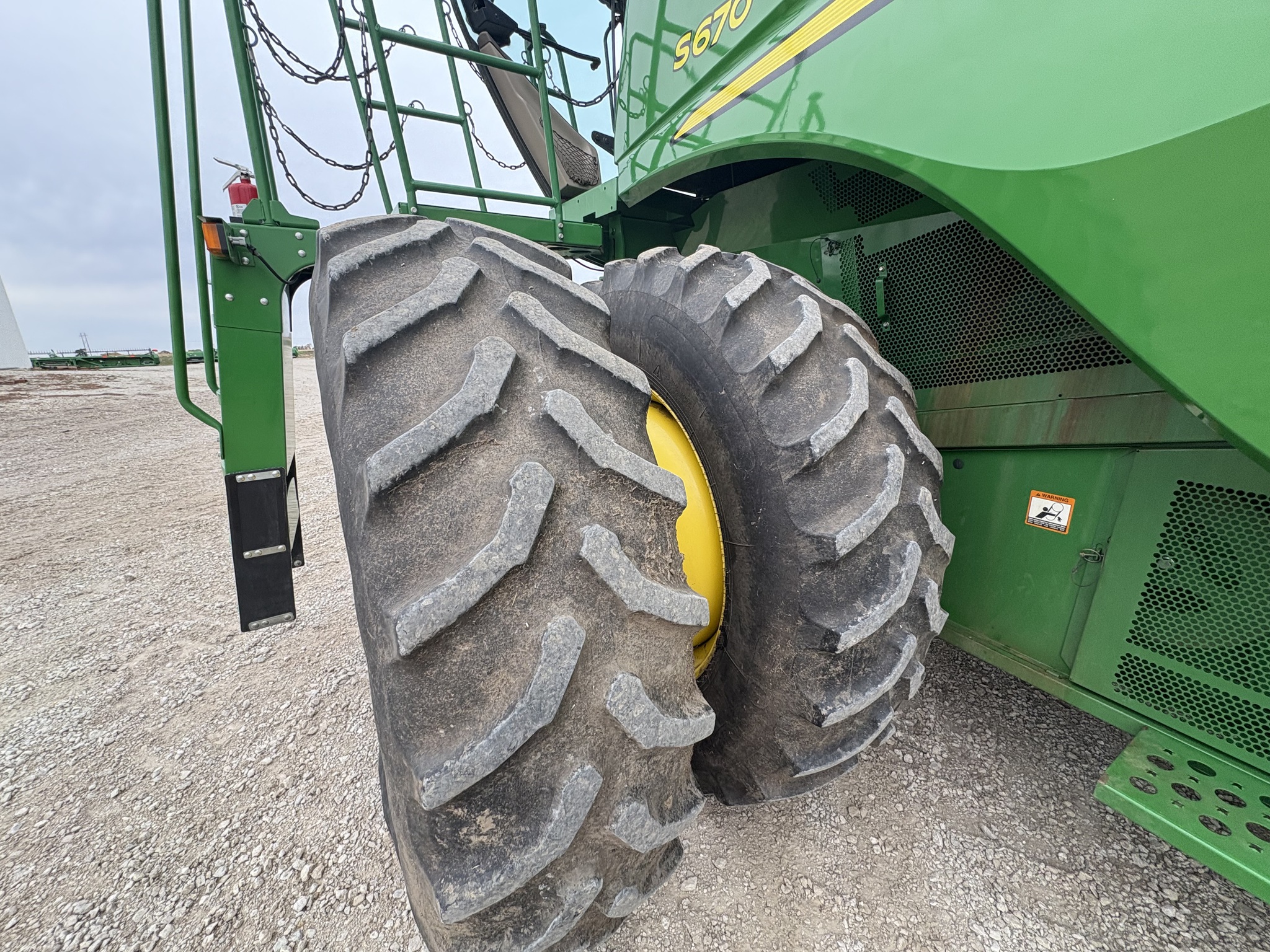  2015 John Deere S670 at Heritage Tractor in Kewanee, IL