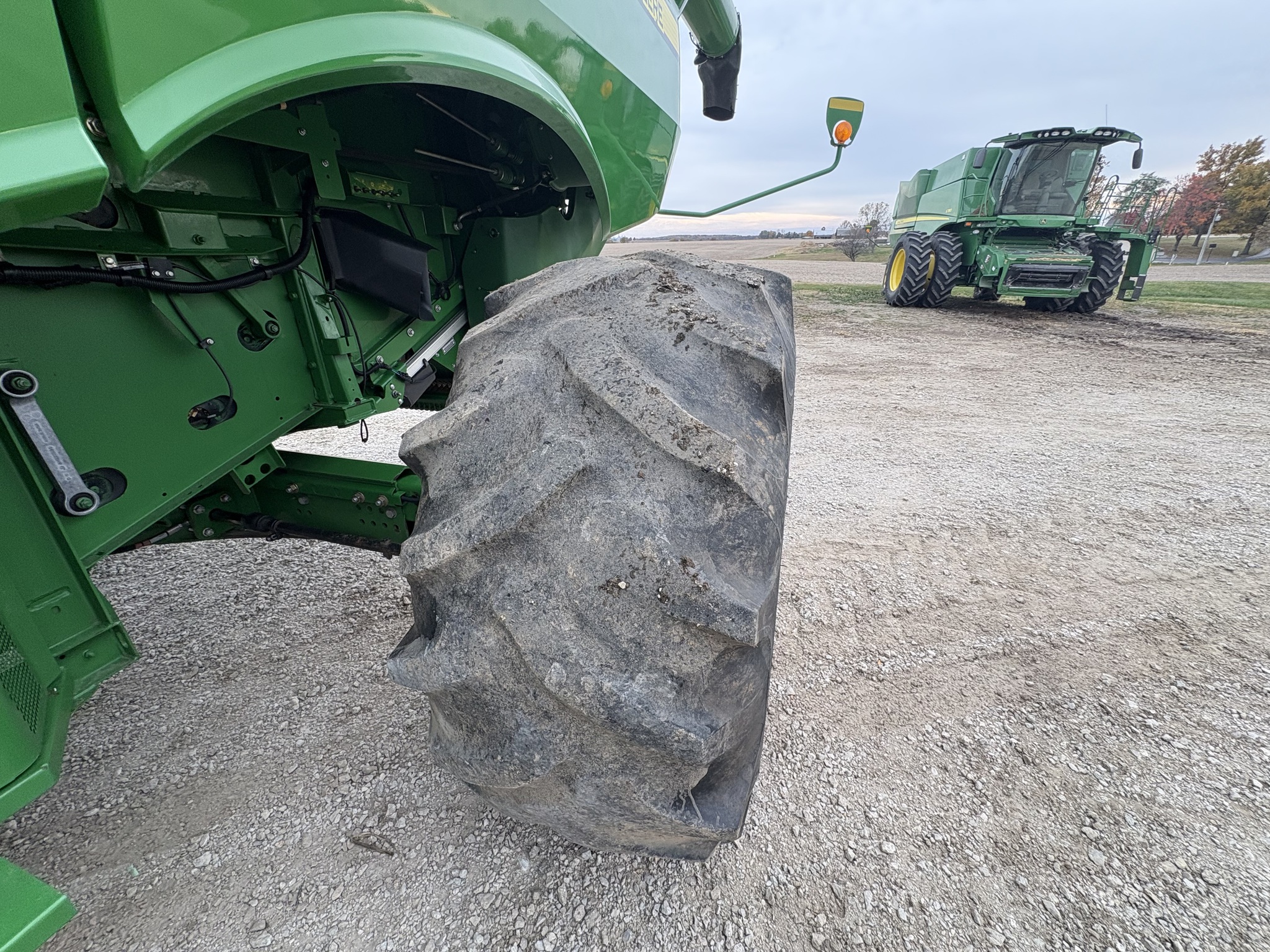  2015 John Deere S670 at Heritage Tractor in Kewanee, IL