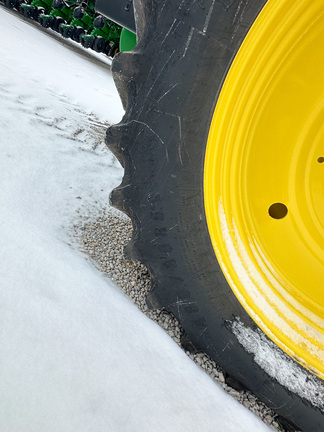 2025 John-Deere 9R 440