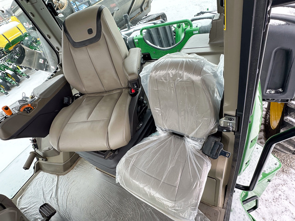 2025 John-Deere 9R 440