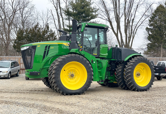 2025 John-Deere 9R 440