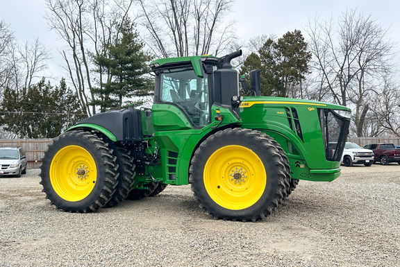 2025 John-Deere 9R 440