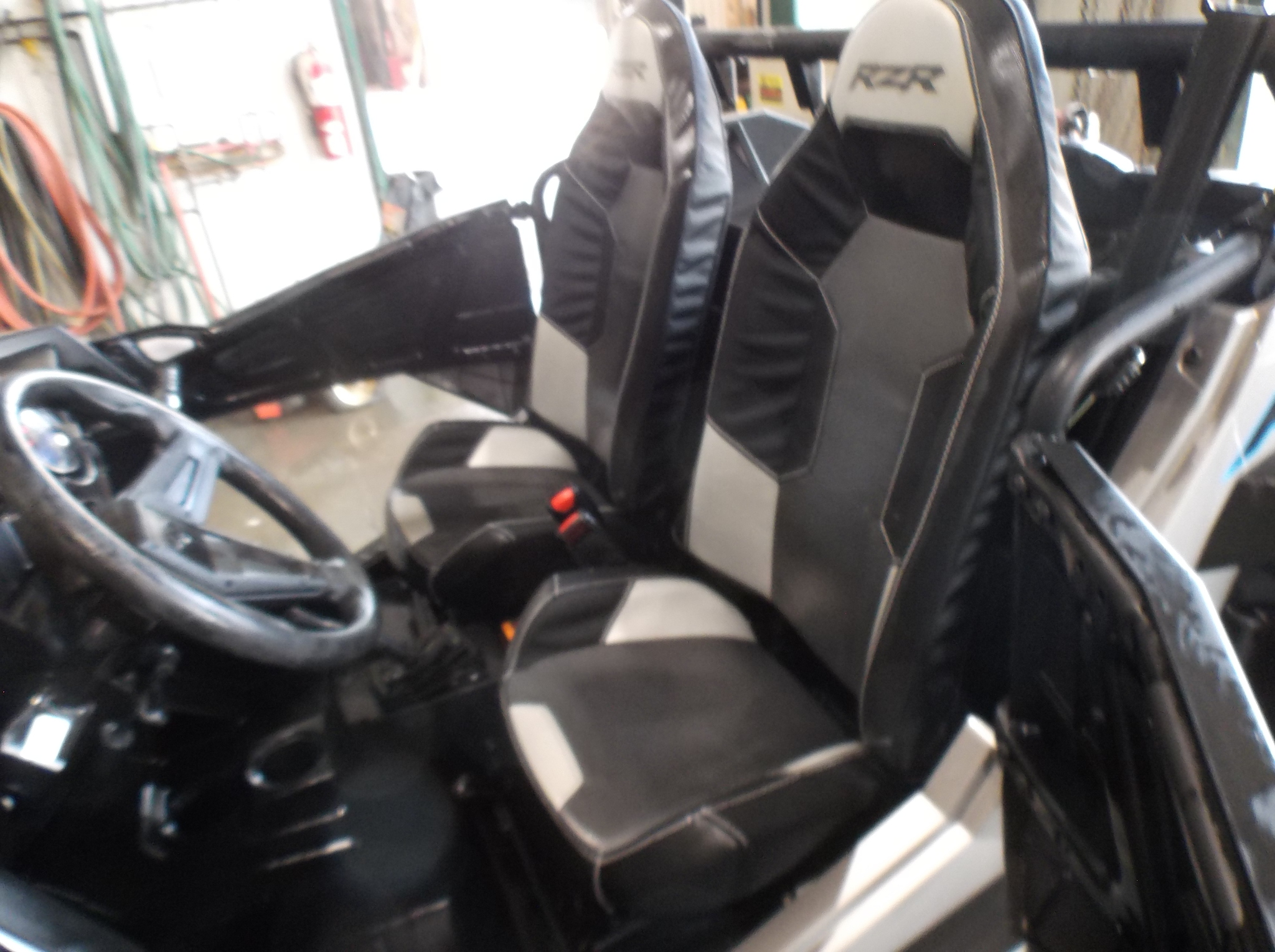 2020 Polaris RAZOR 1000 Image 7