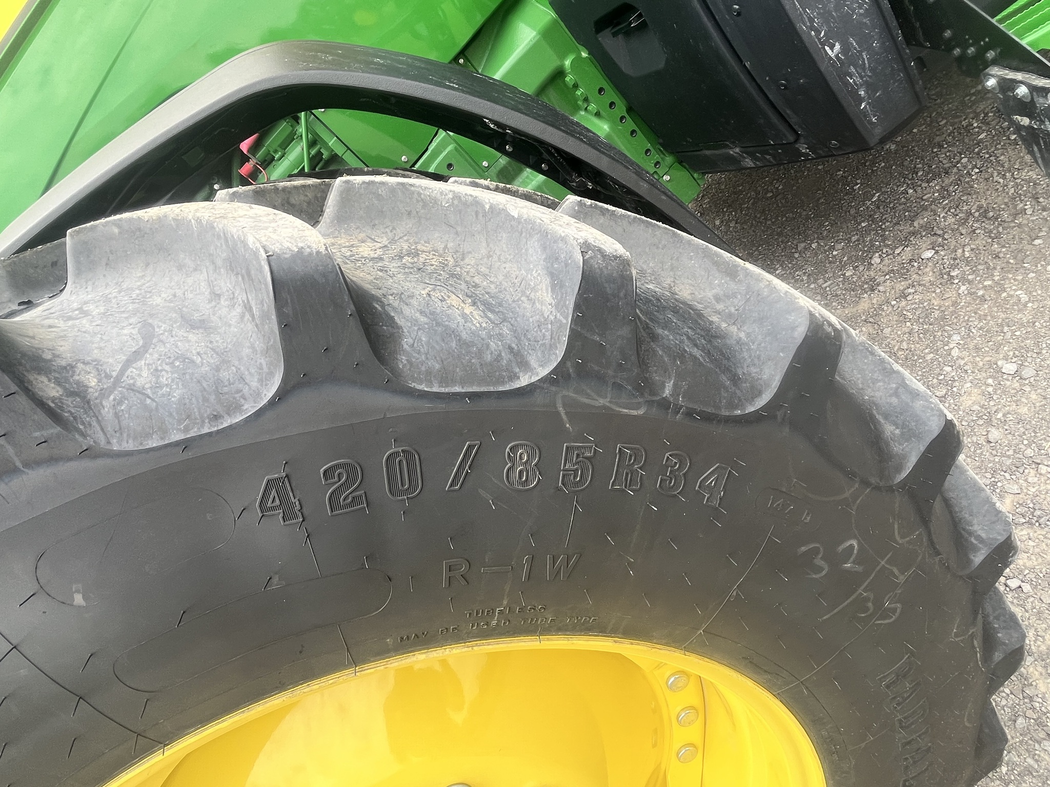 2024 John Deere 8R 340 Image 12