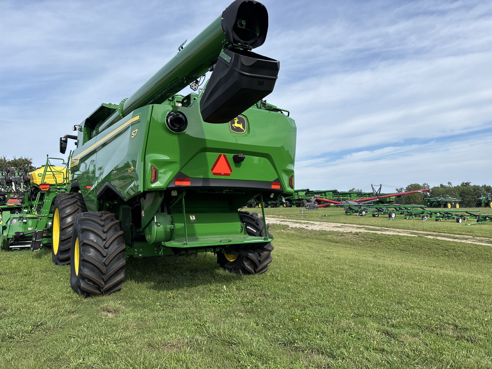 Used 2025 John Deere S7 600 Combines at Koenig Equipment in Anna, OH - PhotoXL3