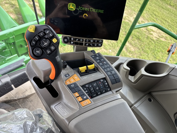 Used 2025 John Deere S7 600 Combines at Koenig Equipment in Anna, OH - Photo5