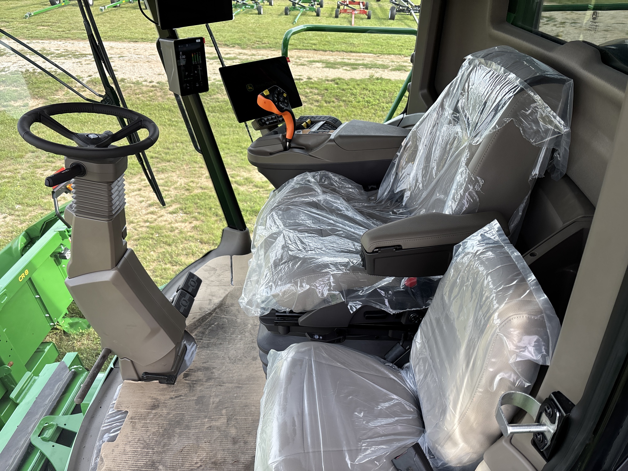 Used 2025 John Deere S7 600 Combines at Koenig Equipment in Anna, OH - PhotoXL4