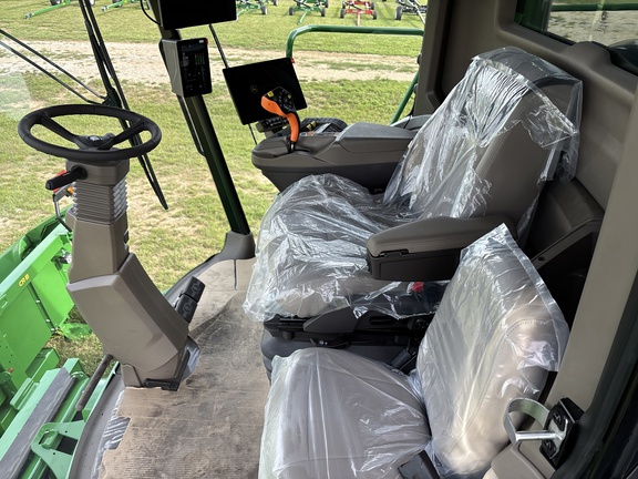 Used 2025 John Deere S7 600 Combines at Koenig Equipment in Anna, OH - Photo4