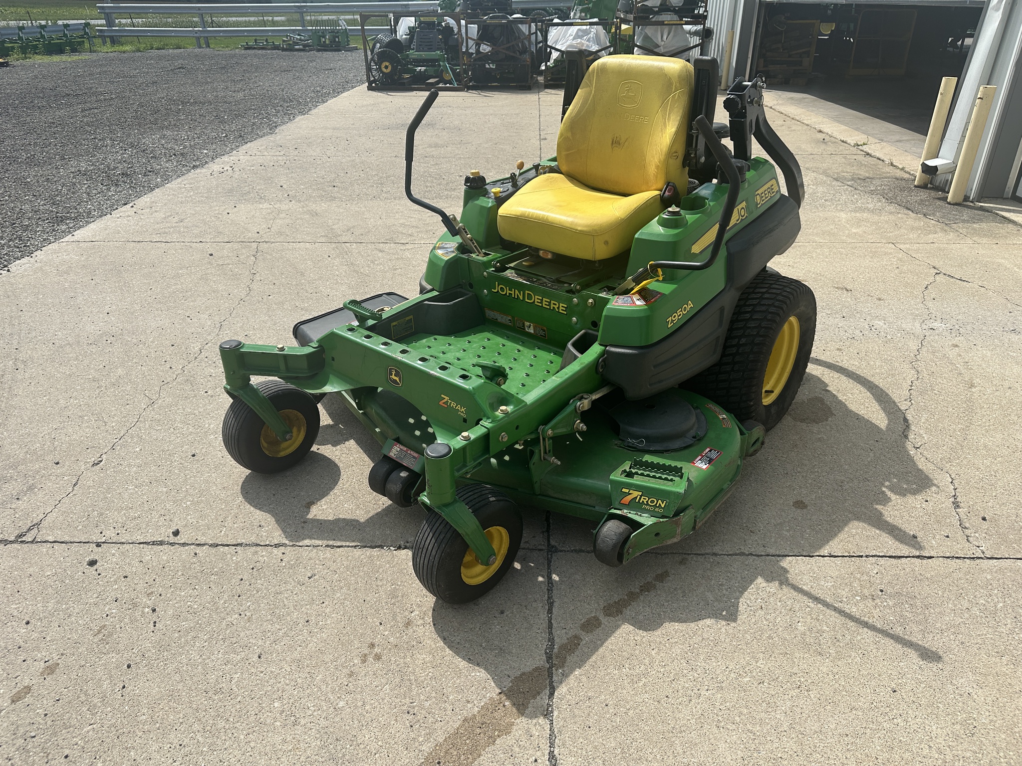 2010 John Deere Z950A Image 2