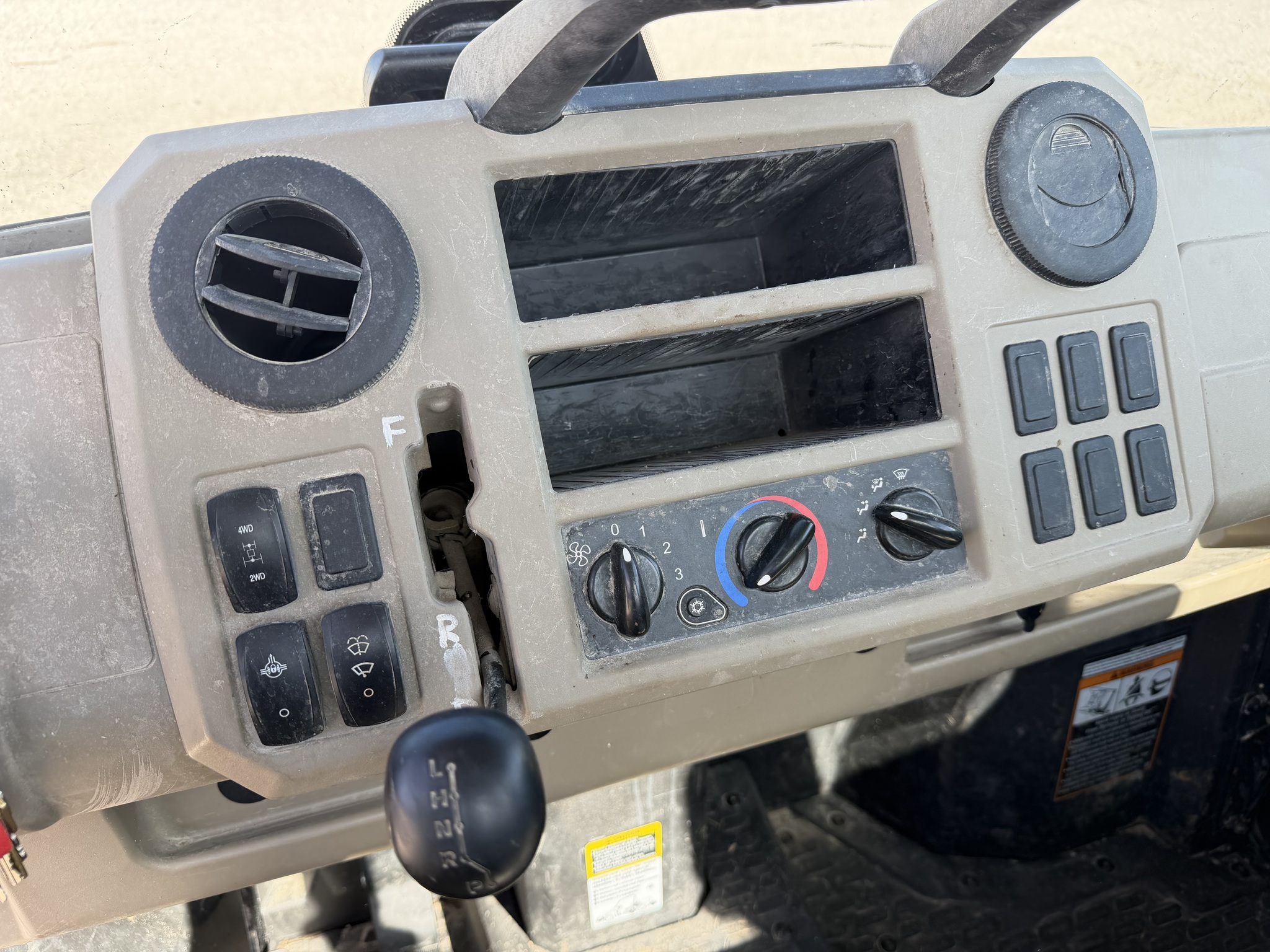  2023 John Deere XUV 835R at Heritage Tractor in Quincy, IL