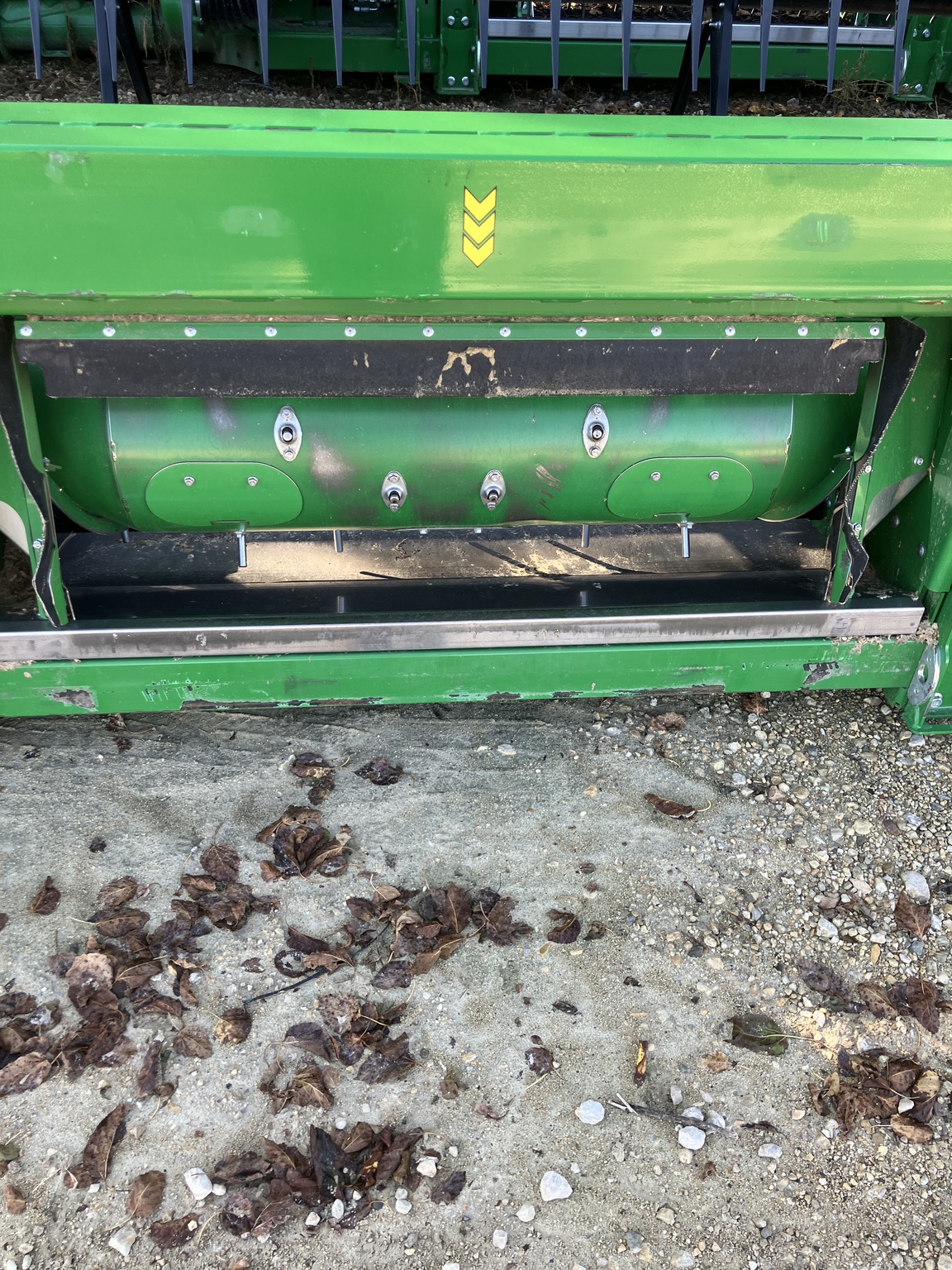 2023 John Deere C8R Image 2