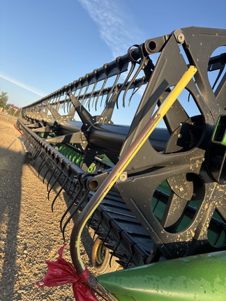 Used 2009 John Deere 635D Combine Platforms at Horizon Ag & Turf in Lloydminster, AB - Photo11