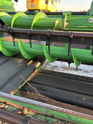 Used 2009 John Deere 635D Combine Platforms at Horizon Ag & Turf in Lloydminster, AB - Photo12